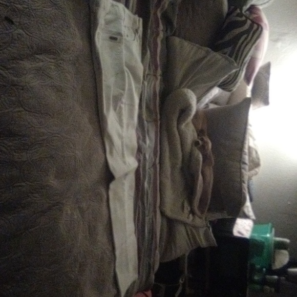 White Kennith Cole Jeans, size 6, straight leg - Picture 2 of 4